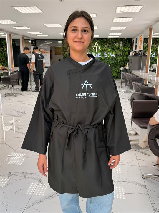 Logolu kimono, salon uygulaması ön görünüm